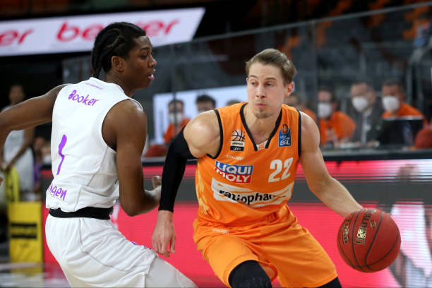 以更大的努 以更大的努