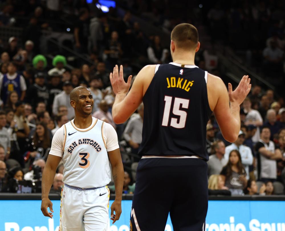 表现极其出 表现极其出